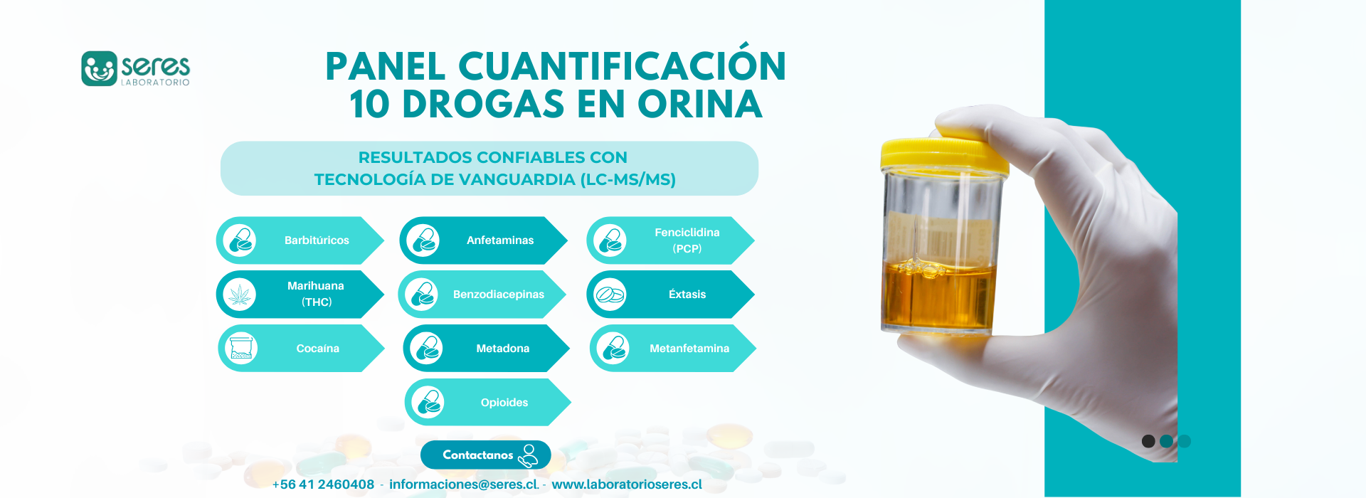 Mano con guante que sostiene un frasco con orina. Panel de cuantificación de 10 drogas en orina con tecnología LC-MS/MS: barbitúricos, anfetaminas, fenciclidina (PCP), marihuana (THC), benzodiacepinas, éxtasis, cocaína, metadona, metanfetamina y opioides.